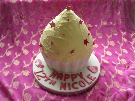 giant cupcake