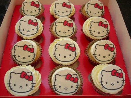Hello Kitty cupcakes